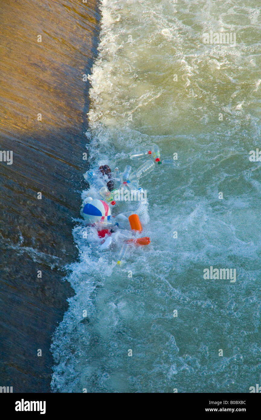 Plastic pollution river hi-res stock photography and images - Alamy