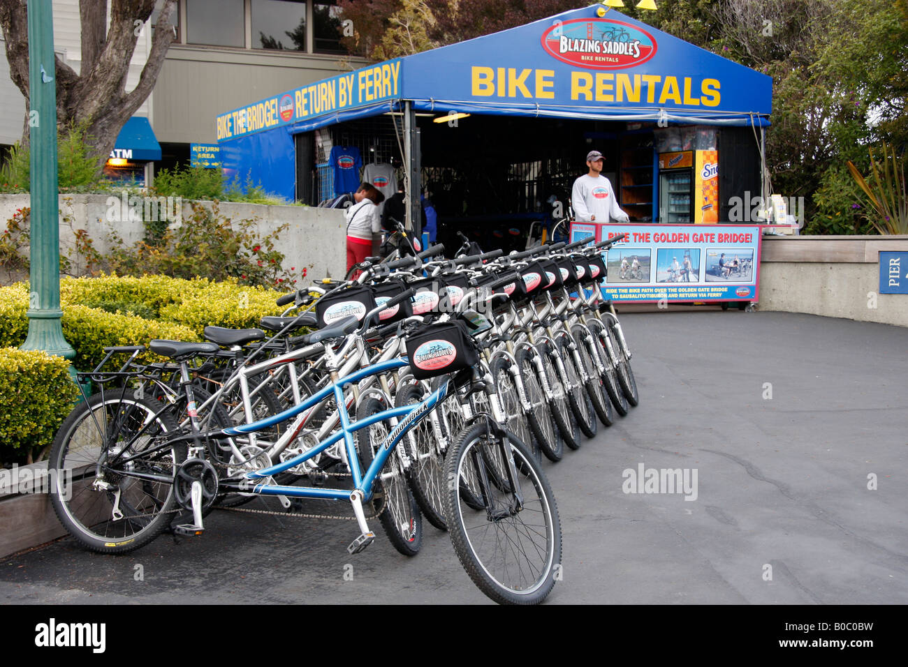 San francisco bike rental hi-res stock photography and images - Alamy