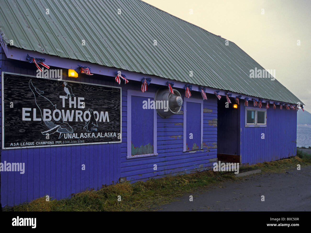 Bar room brawl hires stock photography and images Alamy