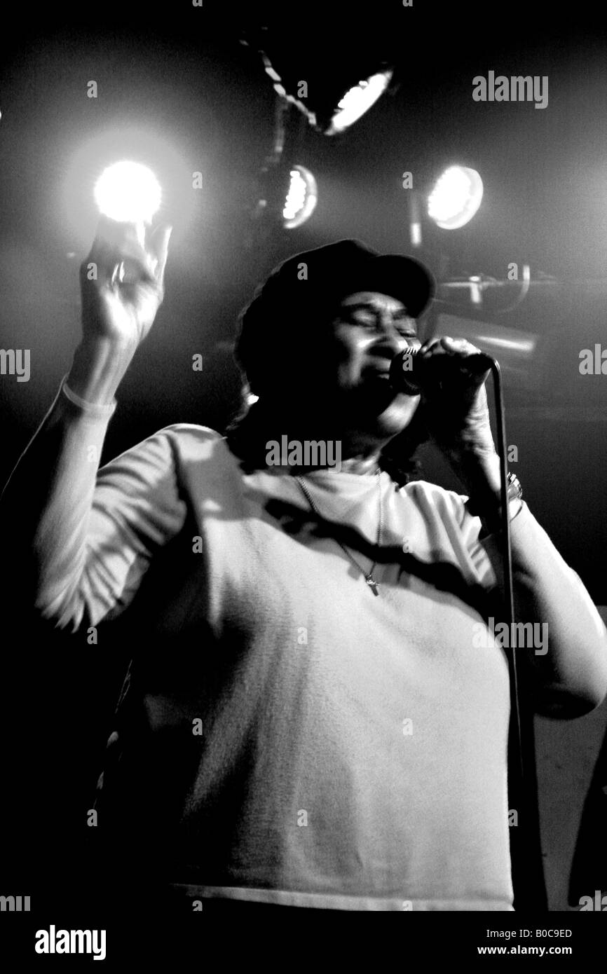 Doreen Shaffer of the skatalites singing live Stock Photo