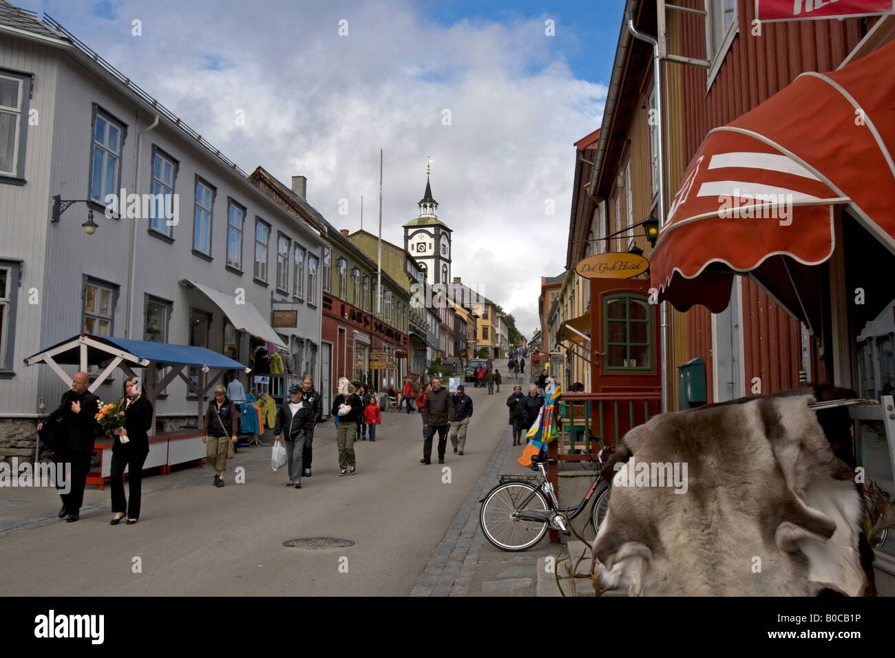 Main street and Røros Church in the city centre of Røros, Sør-Trøndelag ...