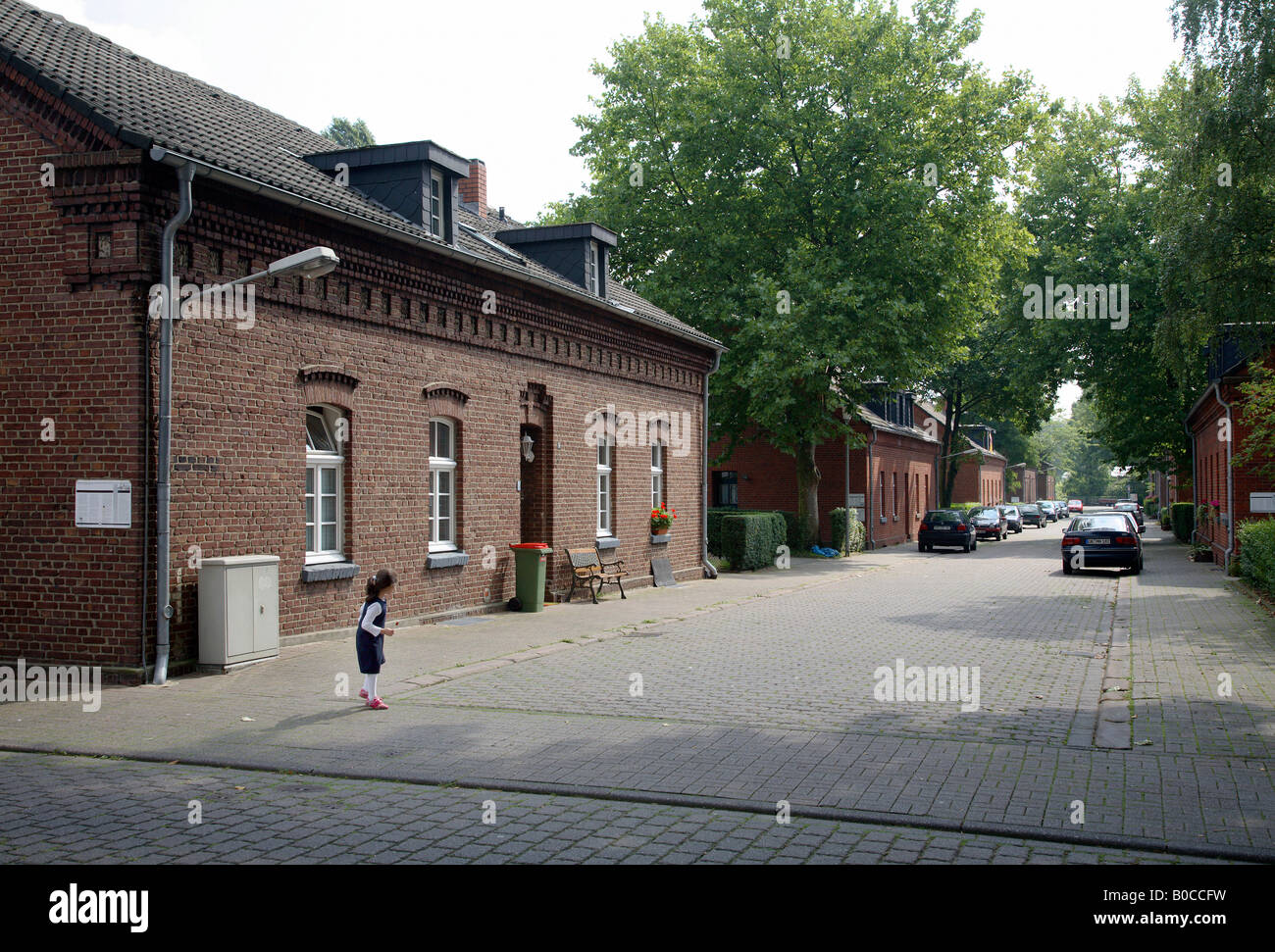 Row house living street hires stock photography and images Alamy