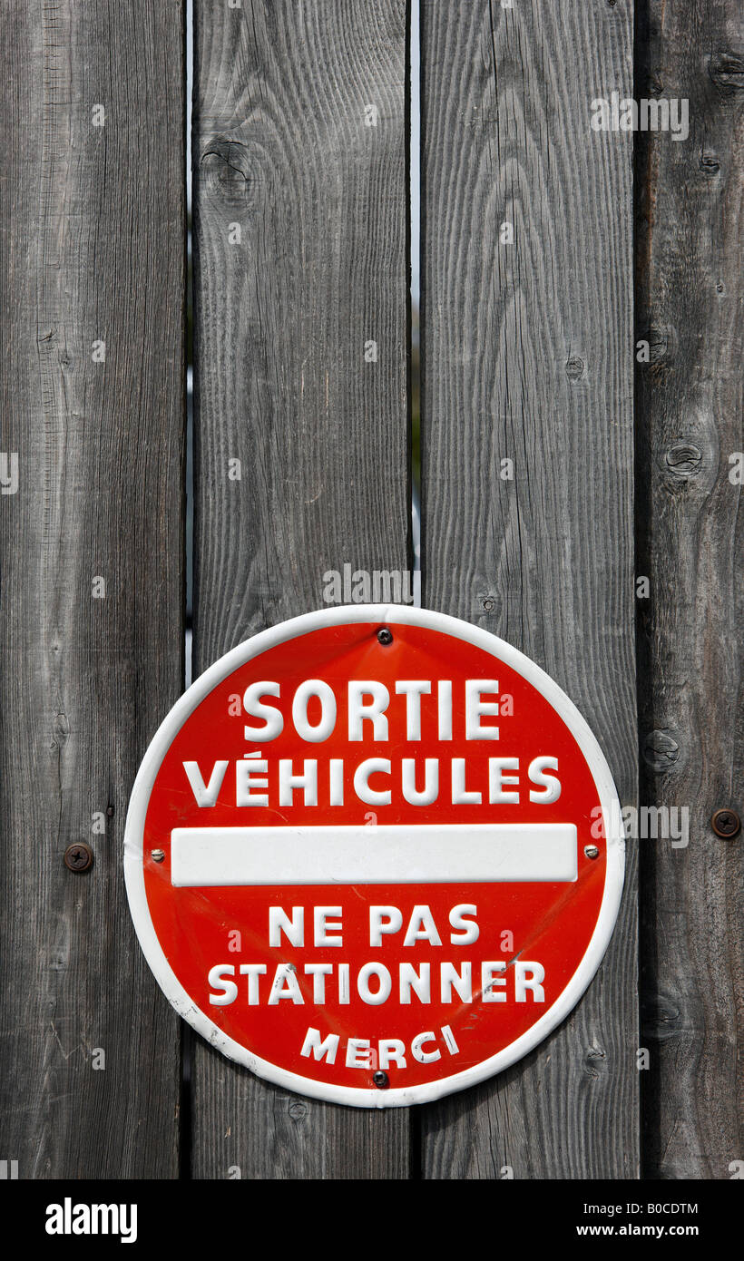 Sortie de voitures sign hi-res stock photography and images - Alamy