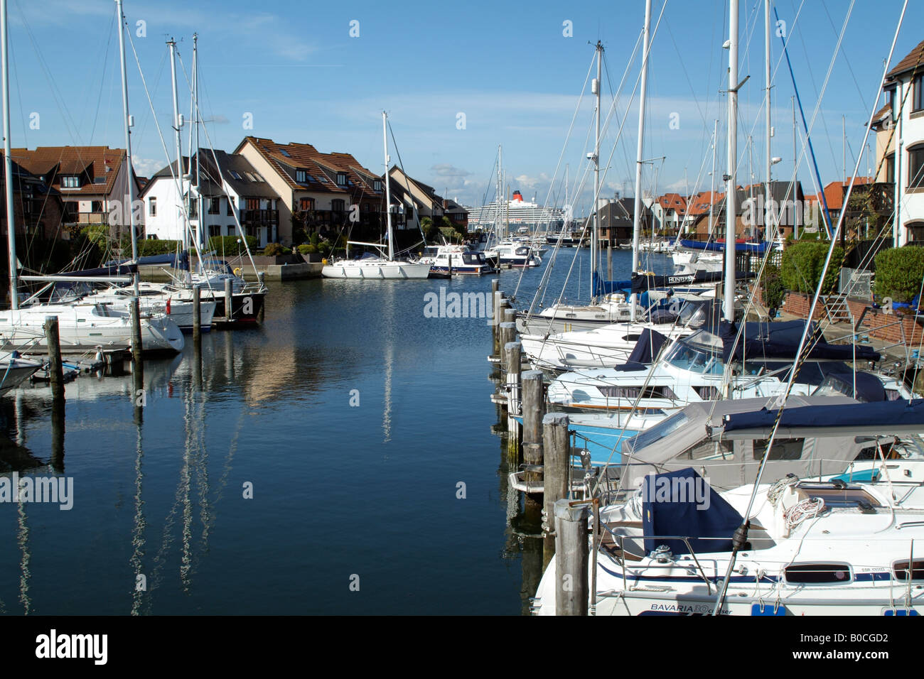 360° view of Public moorings in Barton Staithe, Norfolk Broads Alamy