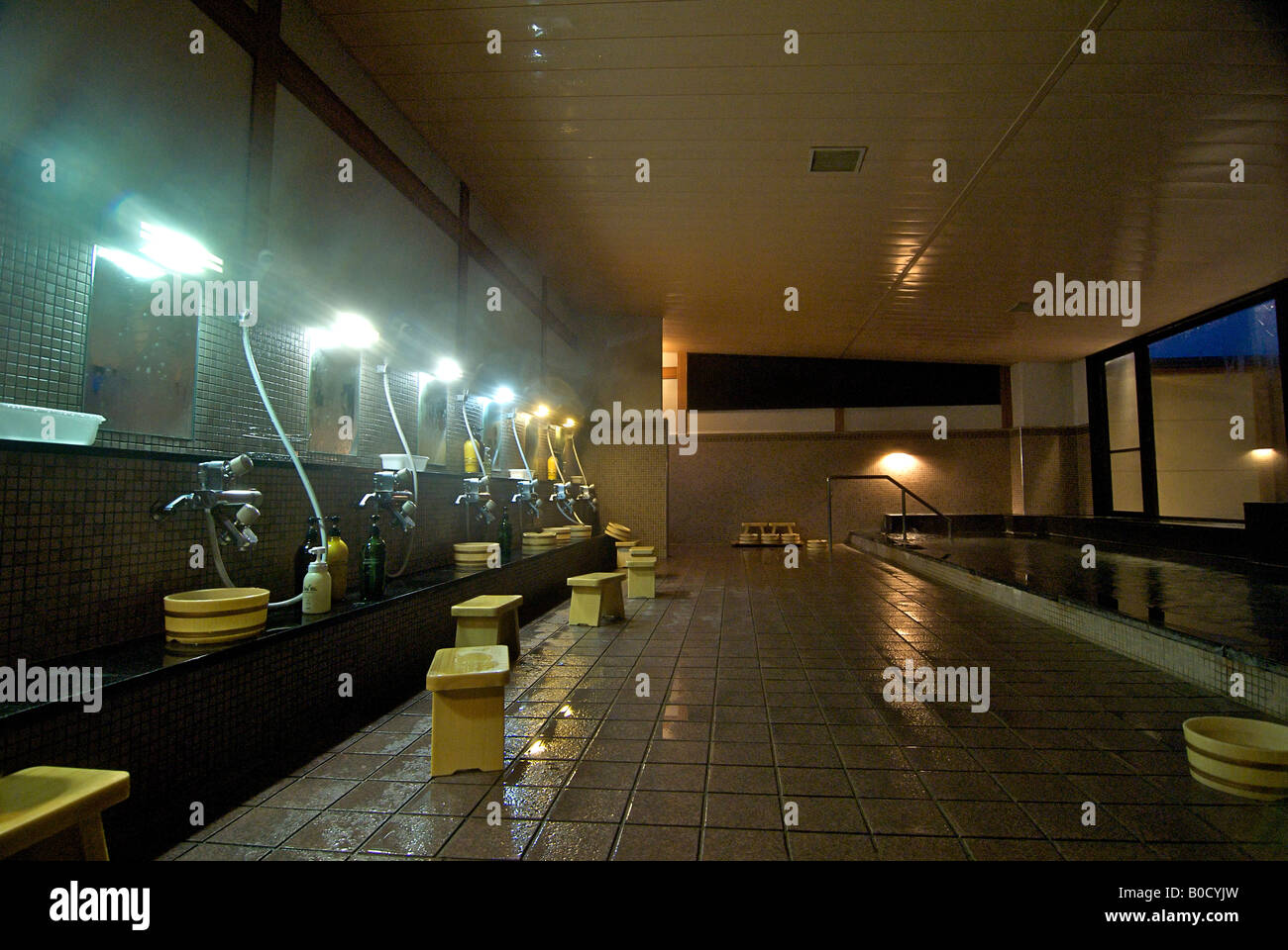 Spa Using Hot Spring Water At Hotel Tsubakino Yudanaka - 