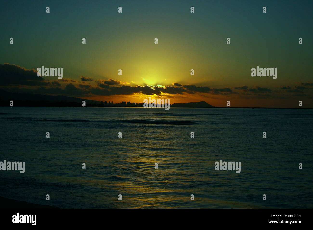Hawaiian sunrise above downtown hi-res stock photography and images - Alamy