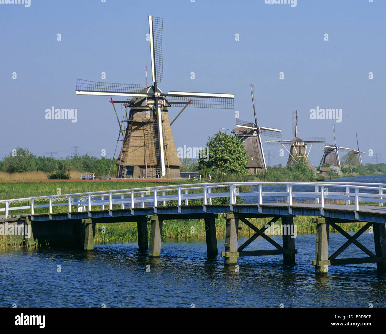 Green bridge over canal hi-res stock photography and images - Alamy