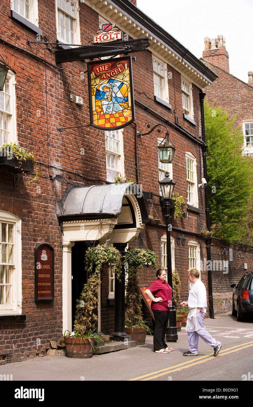 UK Cheshire Knutsford King Street the Angel Hotel Stock Photo