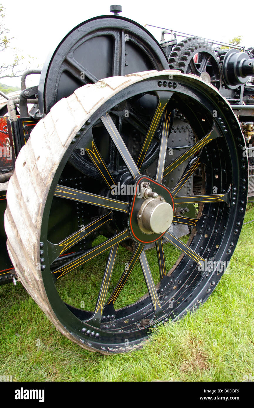 Traction engine wheel Stock Photo Alamy