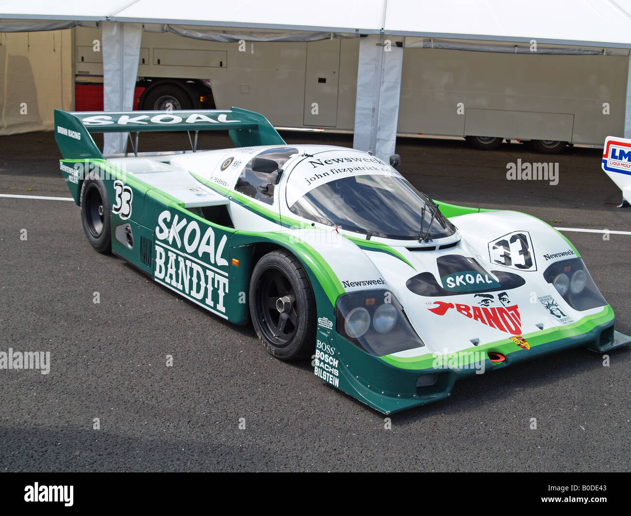 Skoal Bandit Porsche 956 3rd Le Mans 1984 David Hobbs/Philippe  Streiff/Sarel van der Merwe Stock Photo - Alamy