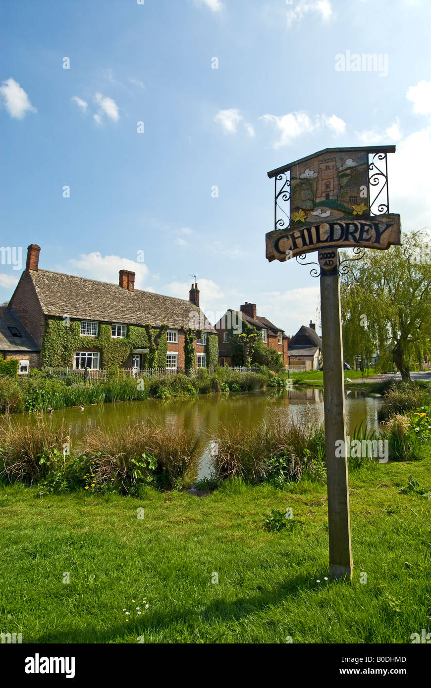 Village pond at Childrey, Oxfordshire, England Stock Photo