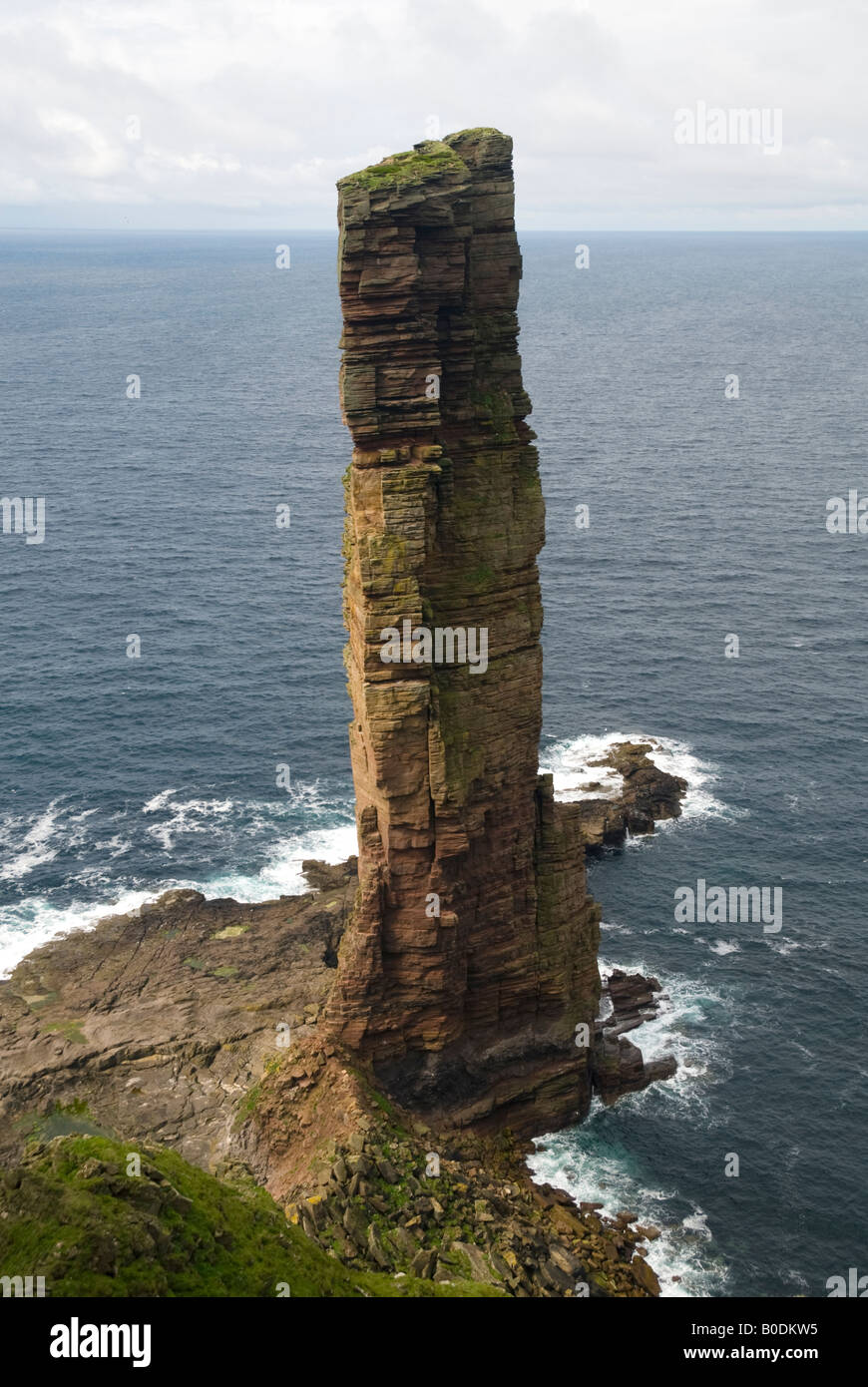 Old man hoy seastack orkney hi-res stock photography and images - Alamy