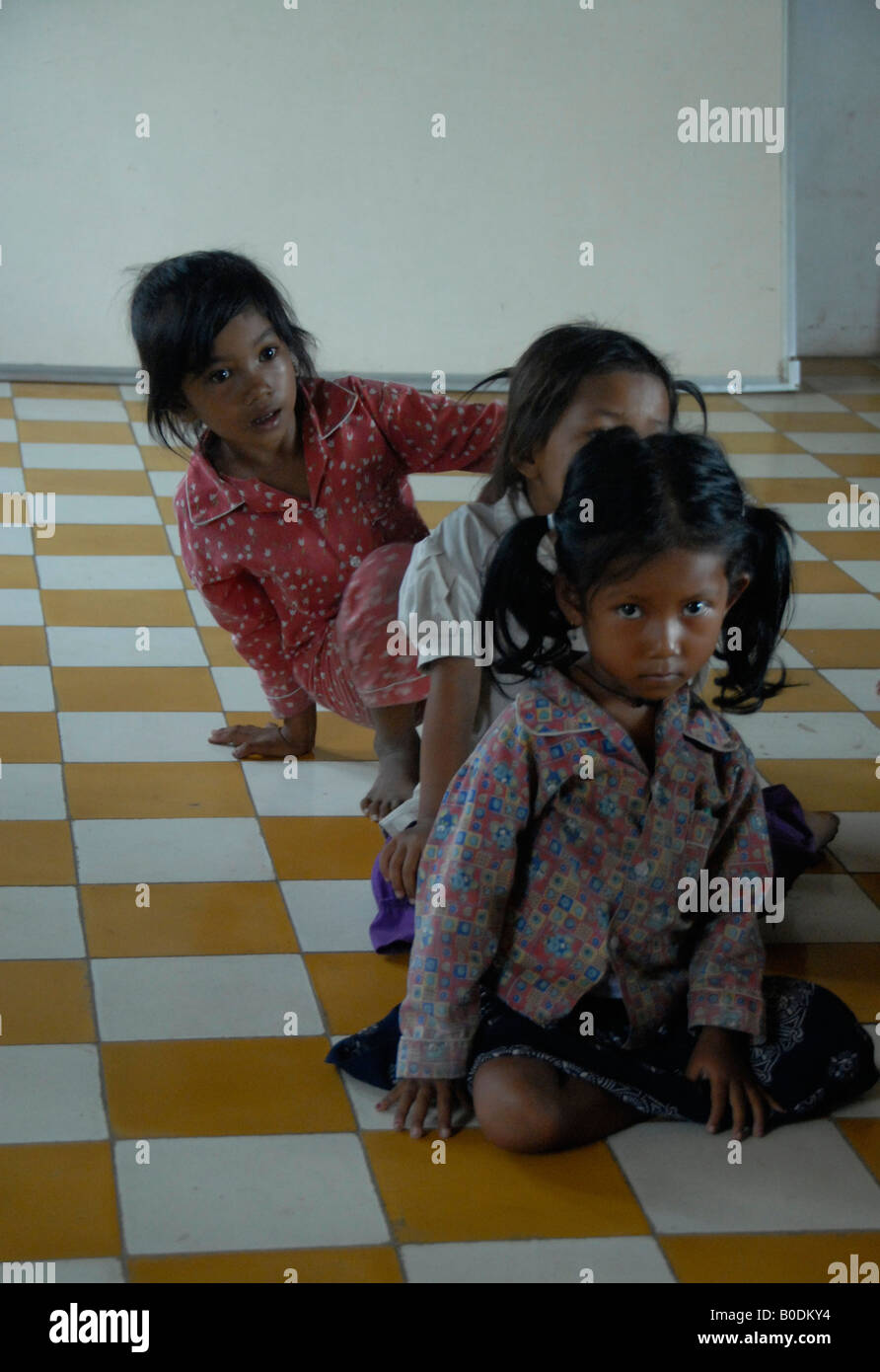 Khmer cambodian school children hi-res stock photography and images - Alamy