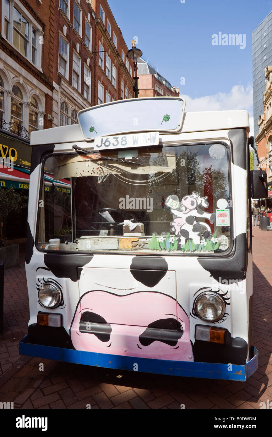 Milk british dairy milkfloat hires stock photography and images Alamy