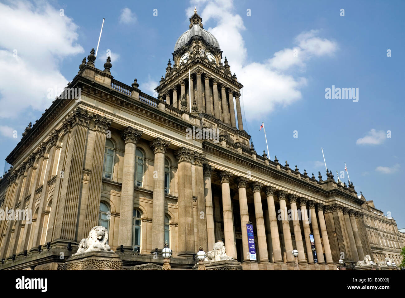 Leeds town hall clock tower hi-res stock photography and images - Alamy