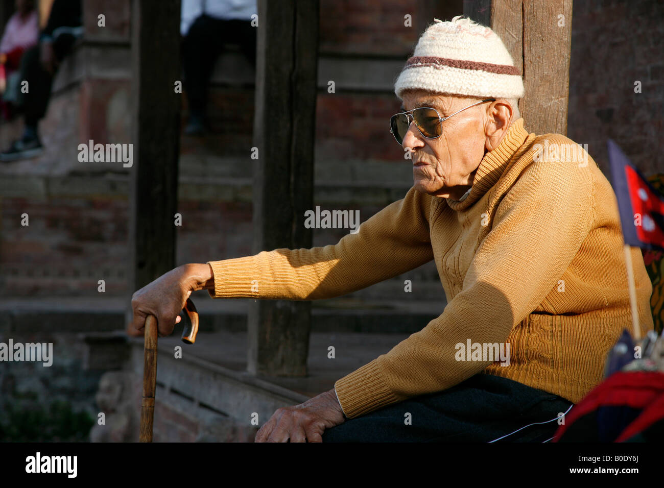 old man sitting on durbar square kathmandu nepal Stock Photo