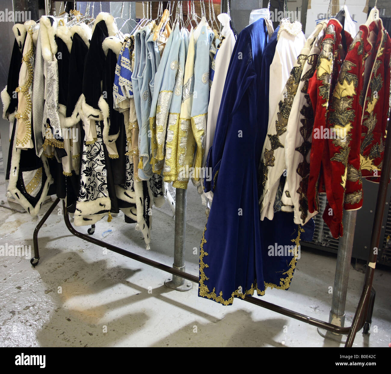 Elizabethan Theatre Costumes And Props