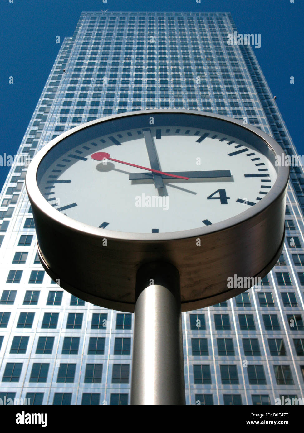 Clock in Reuters Plaza, Canary Wharf Stock Photo
