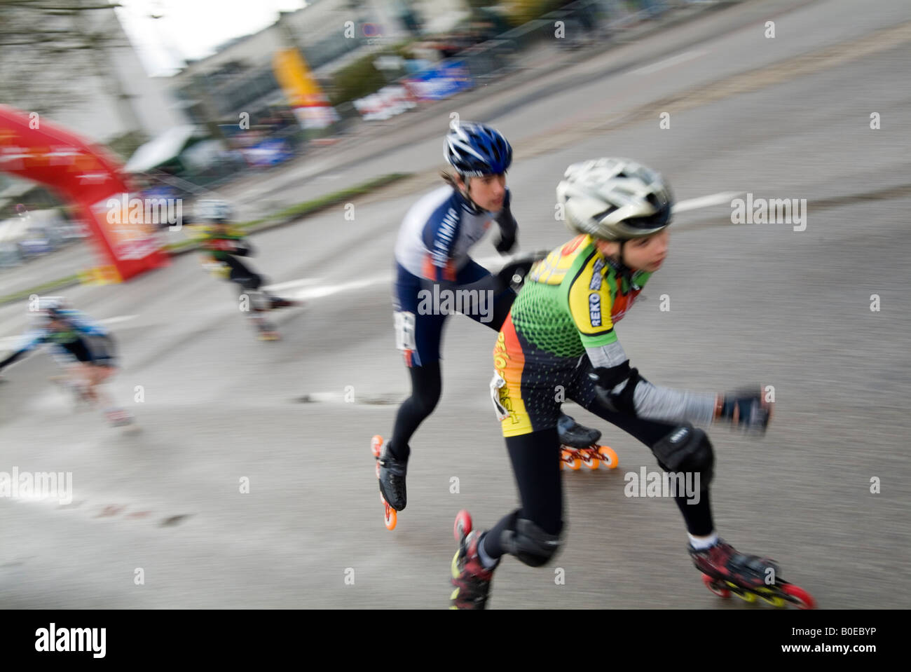 inline skate rollerskate roller wheel fad hobby fast shoe speed skating race racer racing