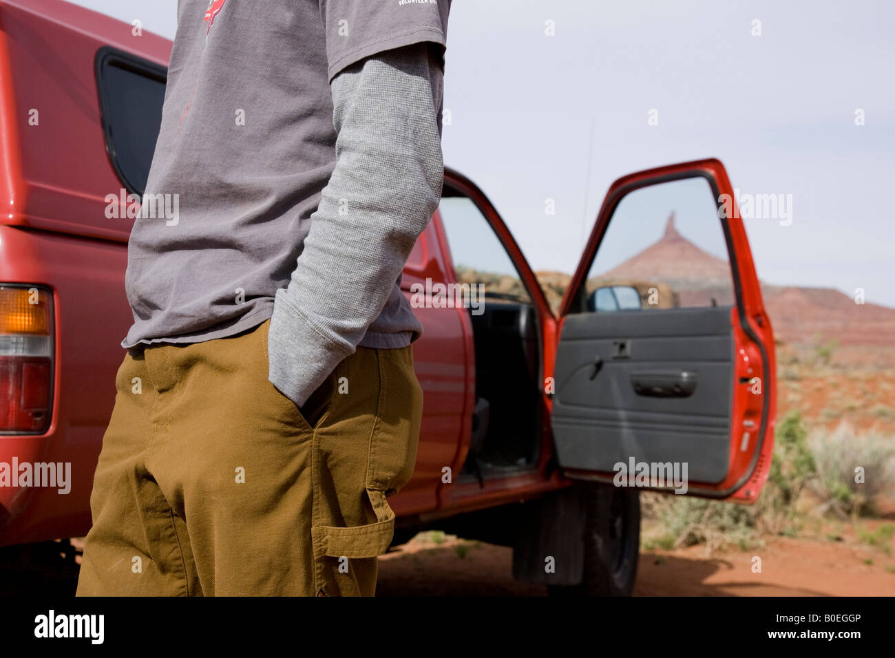 Man Standing Next Truck South High Resolution Stock Photography And Images Alamy Man Standing Next Truck South High Resolution Stock Photography And Images Alamy