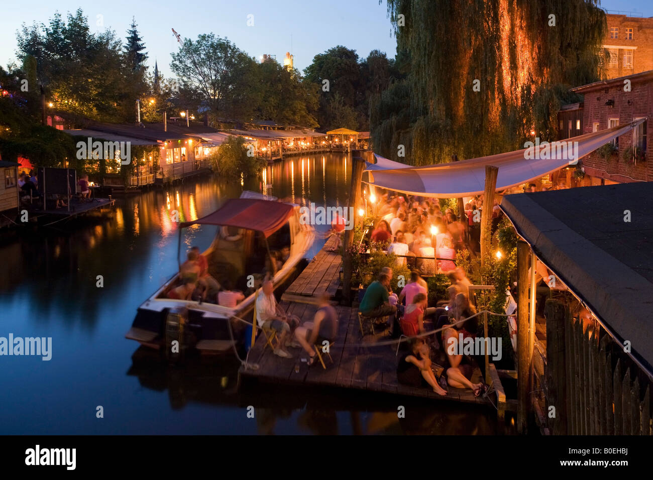 Berlin Kreuzberg Club der Visionaere Techno club open air summer