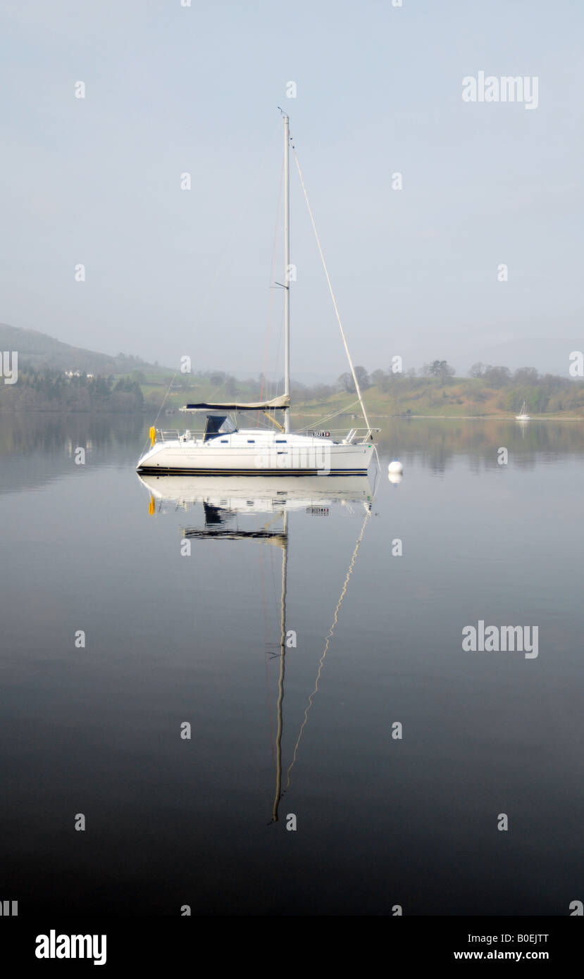 sailing yacht on lake windermere, Lake District Stock Photo Alamy