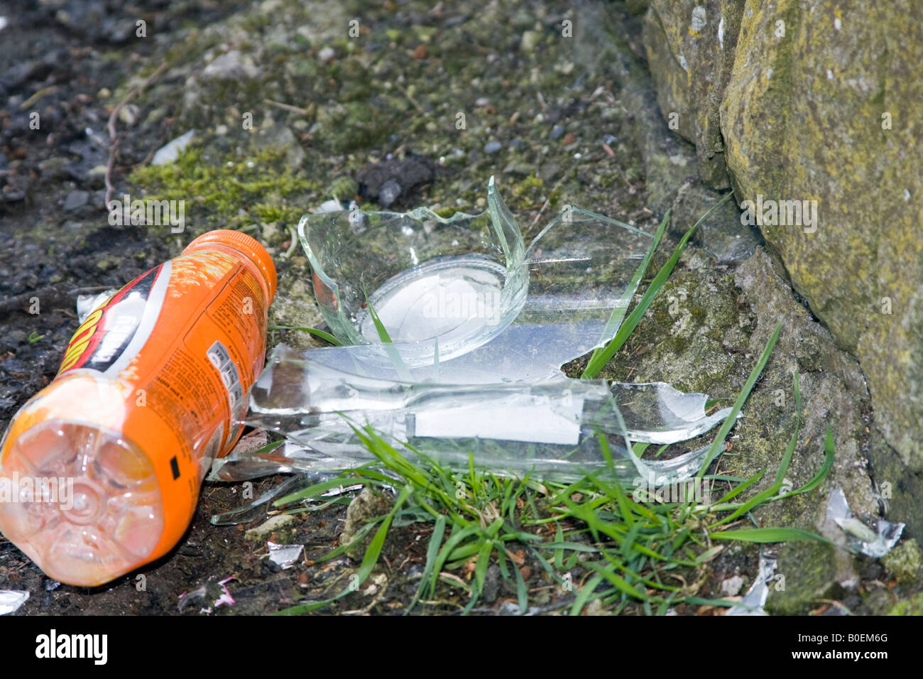 Dropped Rubbish High Resolution Stock Photography and Images - Alamy
