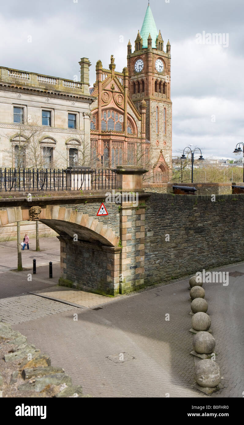 CITY WALL AND GUILDHALL DERRY/LONDONDERRY Stock Photo
