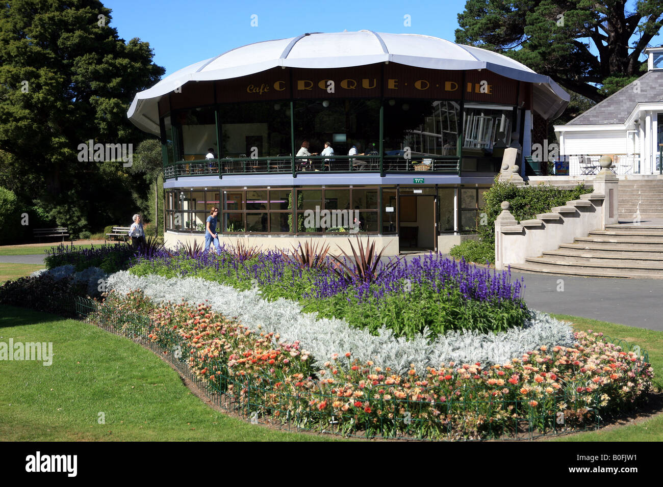 Cafe Croque o d'ile in the Botanical gardens Dunedin Stock Photo Alamy