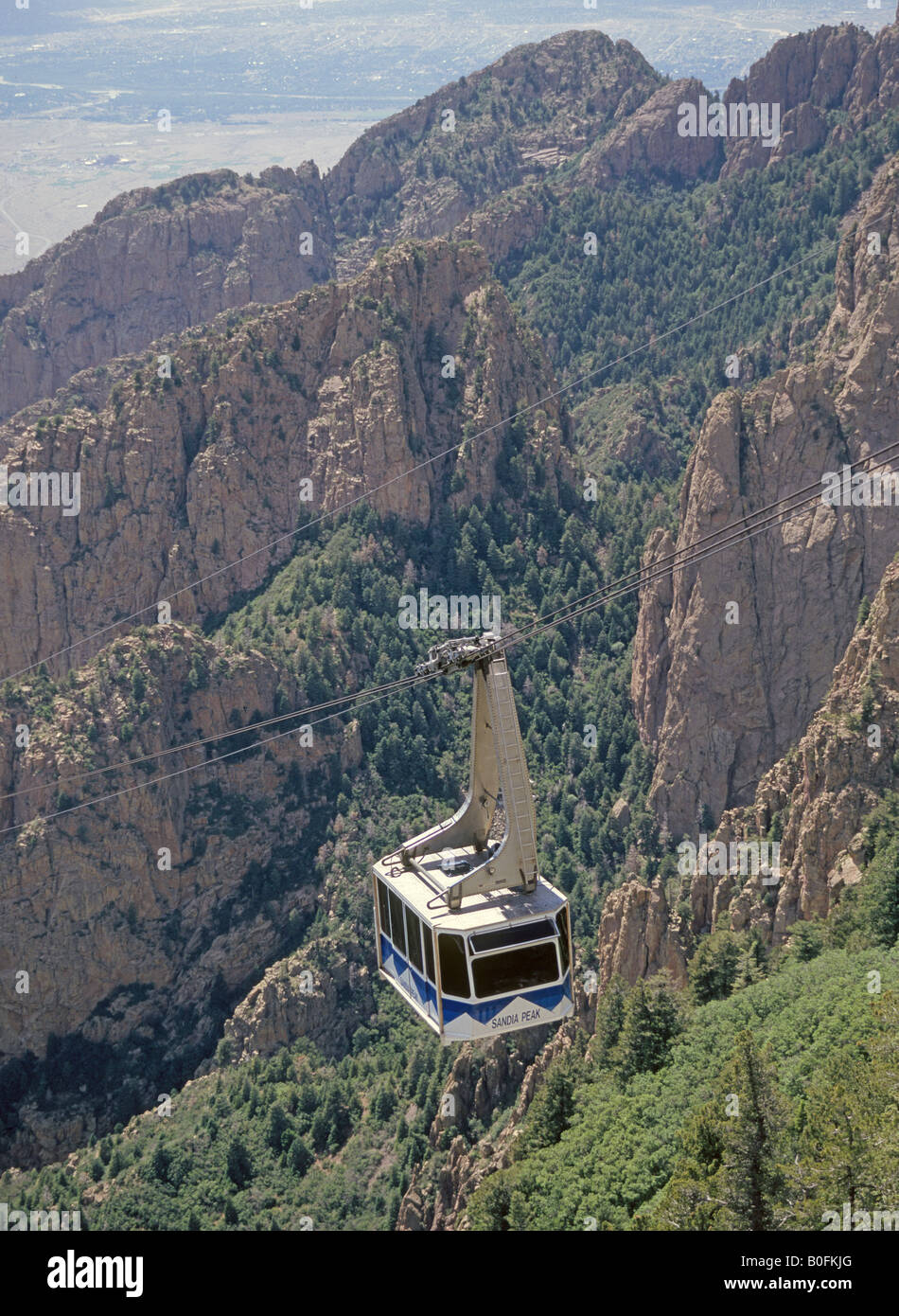 Over 200 stranded overnight on top of Sandia Peak Tramway