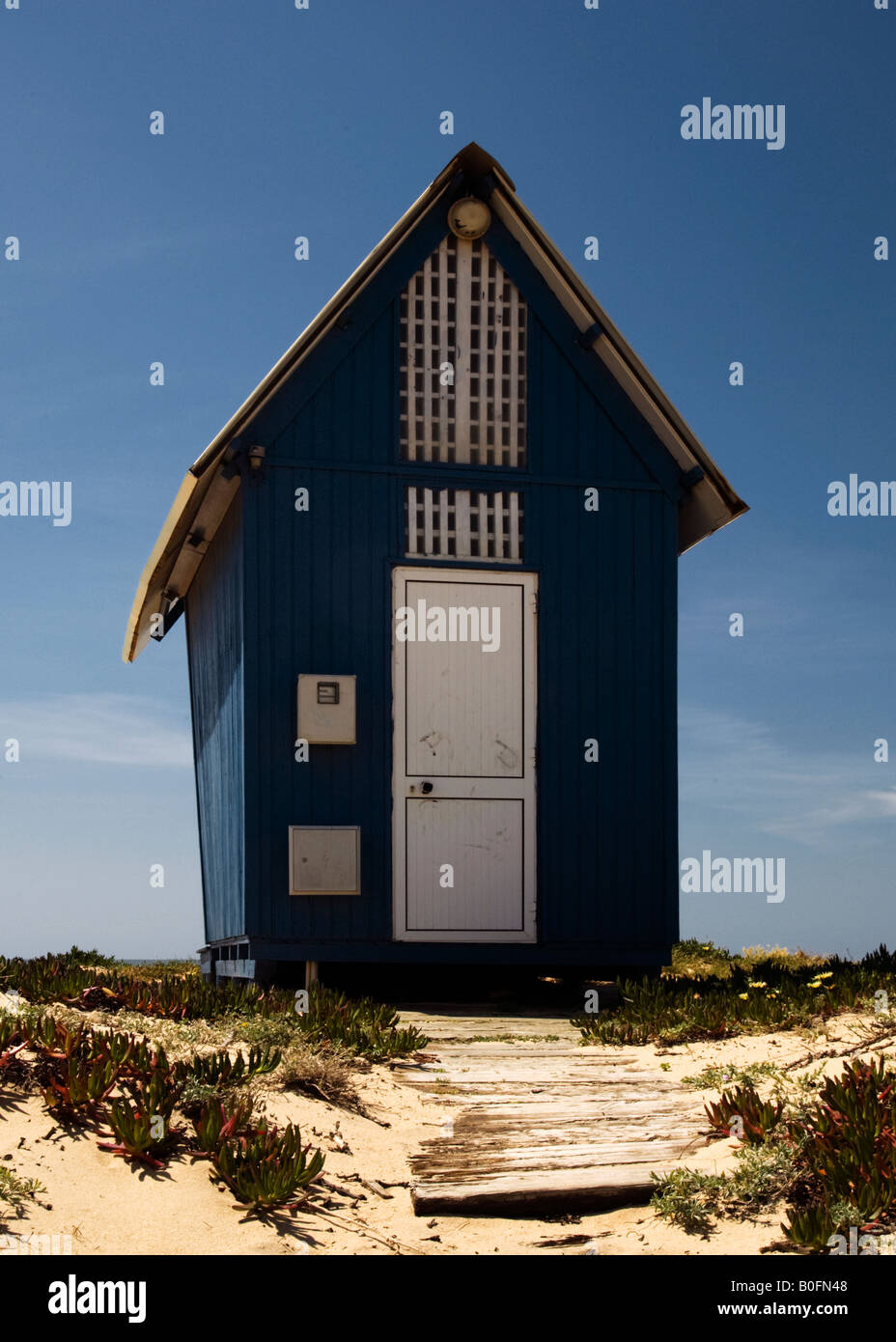 sandy-beach-changing-hut-hi-res-stock-photography-and-images-alamy