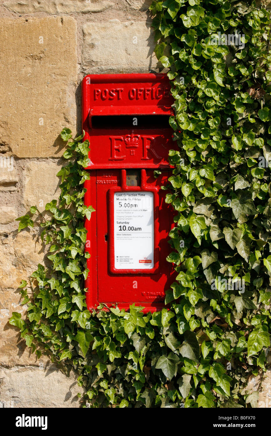 Post box in the Cotswold village of Chipping Campden, UK Stock Photo