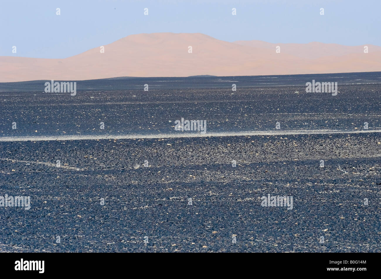 Le desert du Sud Marocain les dunes de Merzouga Stock Photo - Alamy