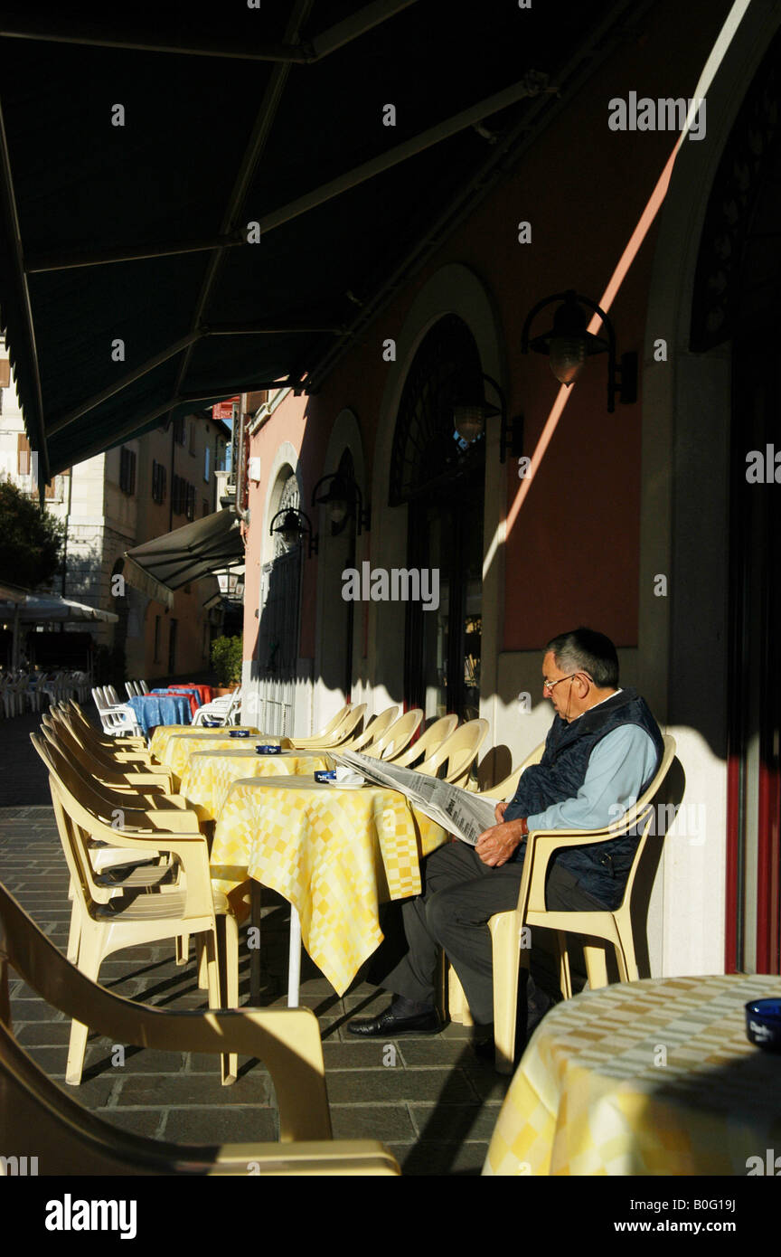 Coffee bar in Desenzano - Lago di Garda Lombardia Nord Italia Stock Photo