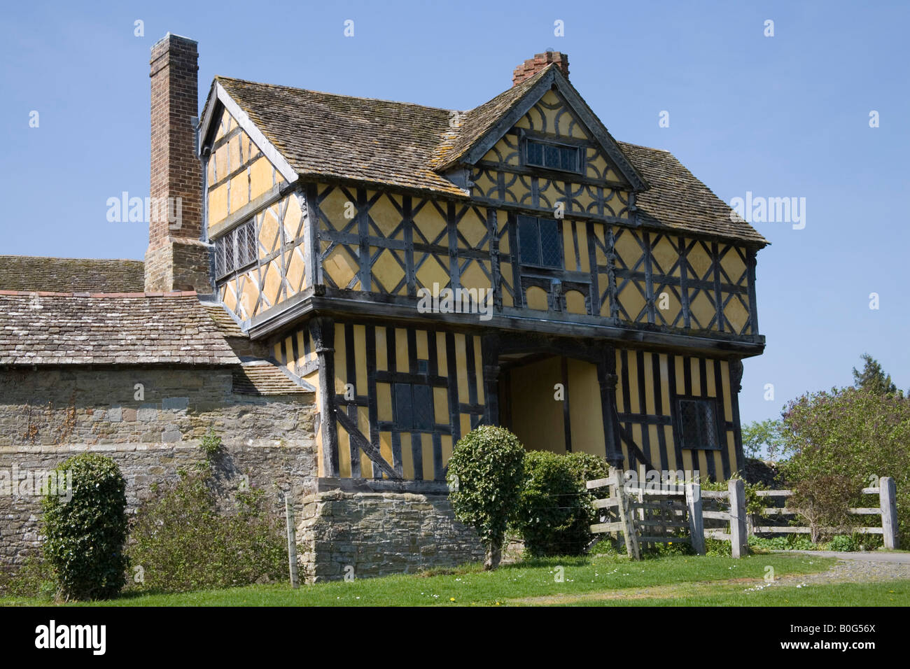 Craven Arms Shropshire England UK May The impressive Jacobean gatehouse entrance to Stokesay Castle a 13thc fortified manor Stock Photo