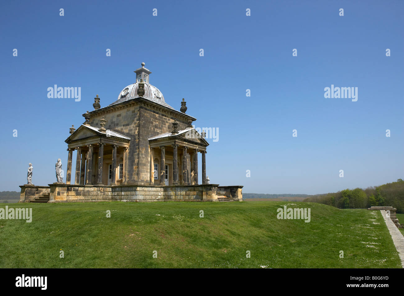 CASTLE HOWARD STATELY HOME SUMMER YORKSHIRE ENGLAND Stock Photo Alamy