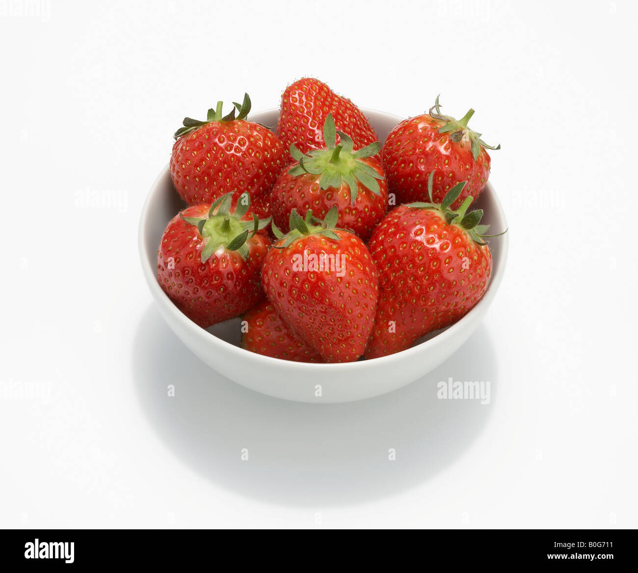 bowl of summer strawberries Stock Photo - Alamy