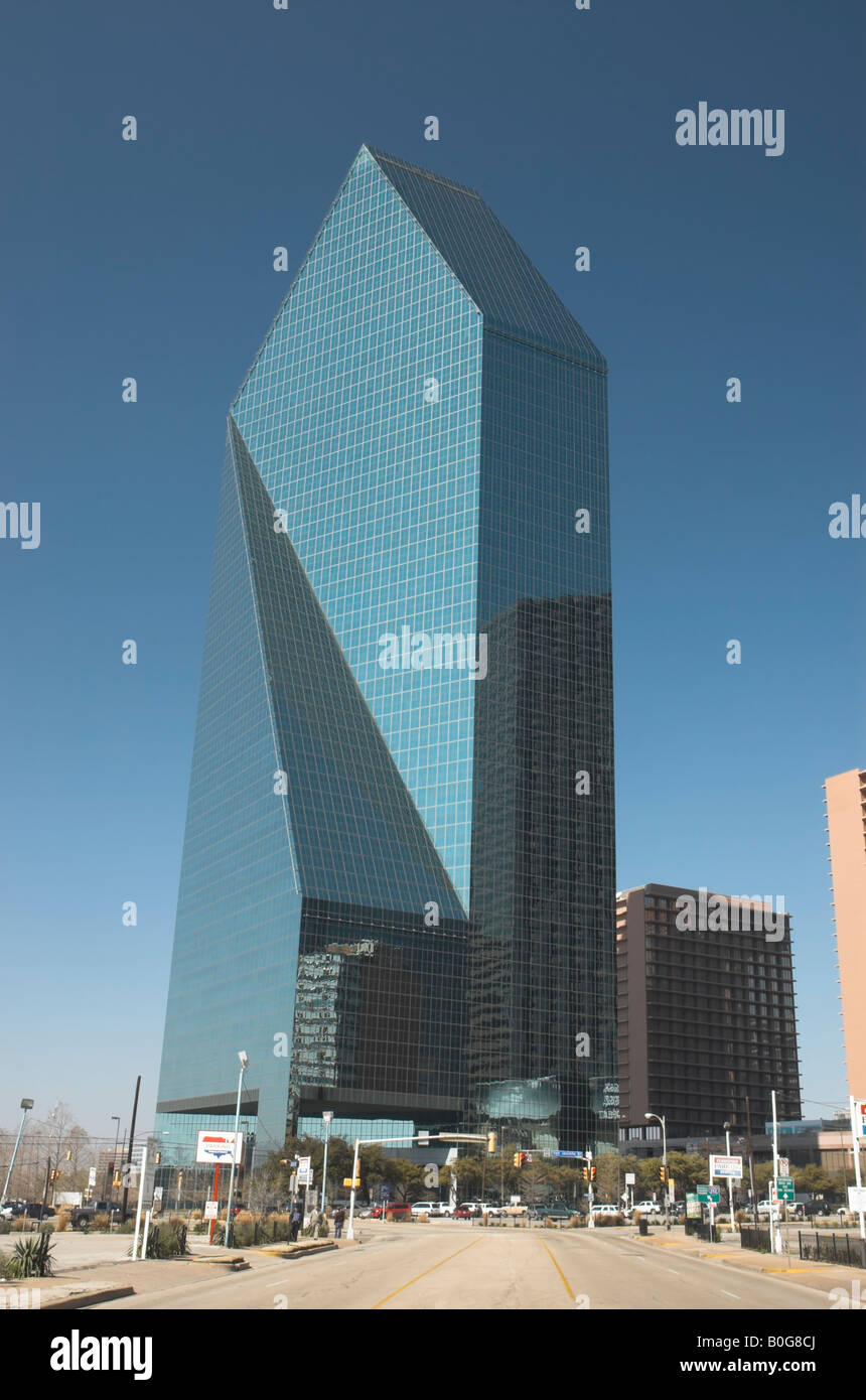 Fountain Place Downtown Dallas Stock Photo Alamy