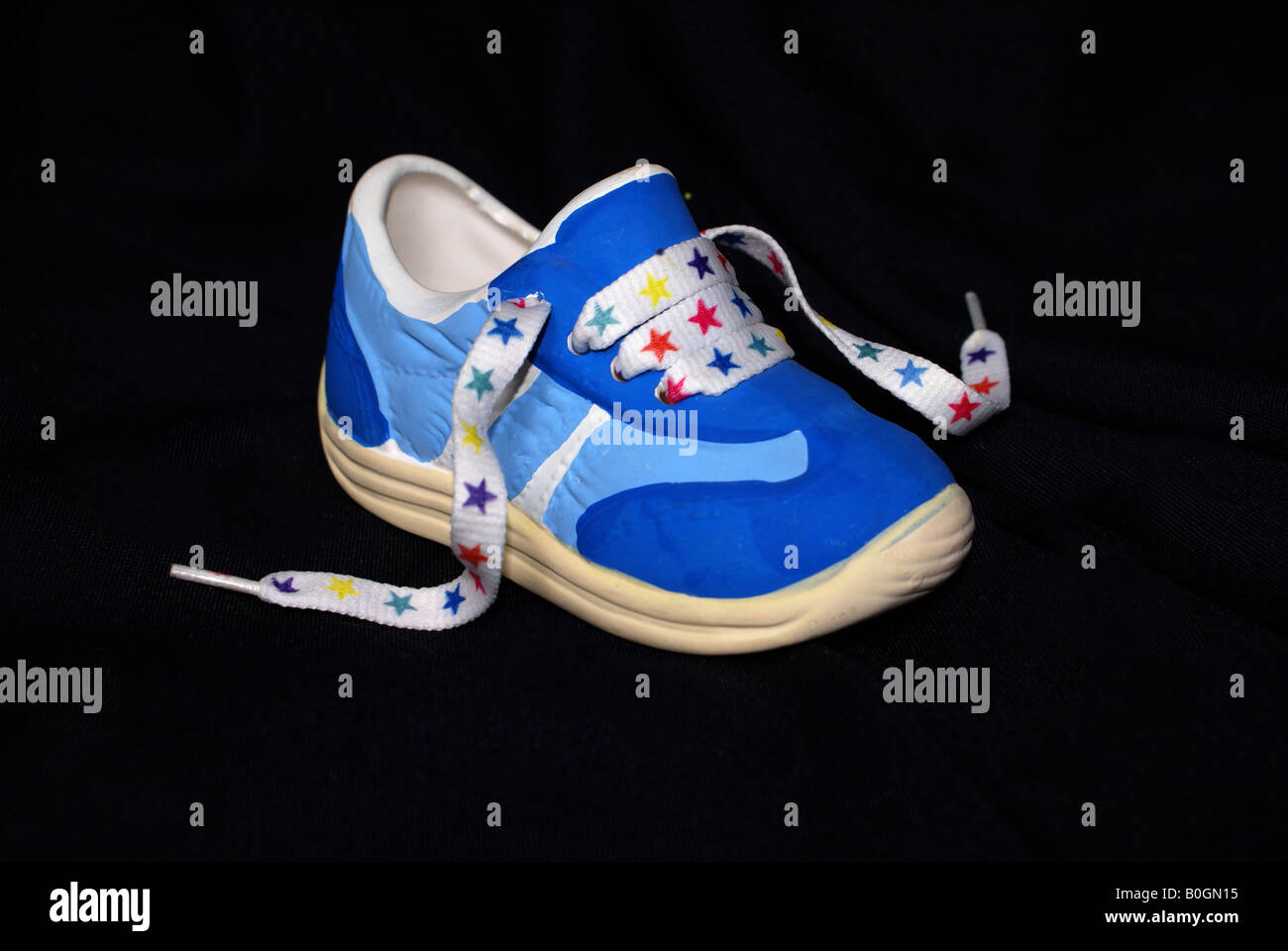 Shoe laces untied hires stock photography and images Alamy