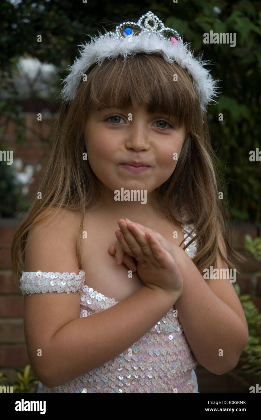 Princess costume hi-res stock photography and images - Page 2 - Alamy