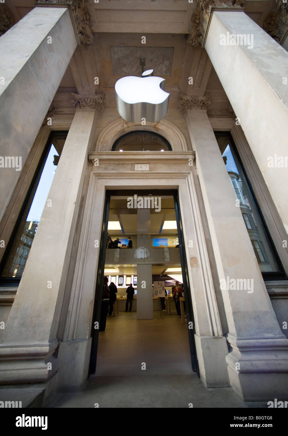 Entrance to the Apple store in Glasgow, Scotland Stock Photo