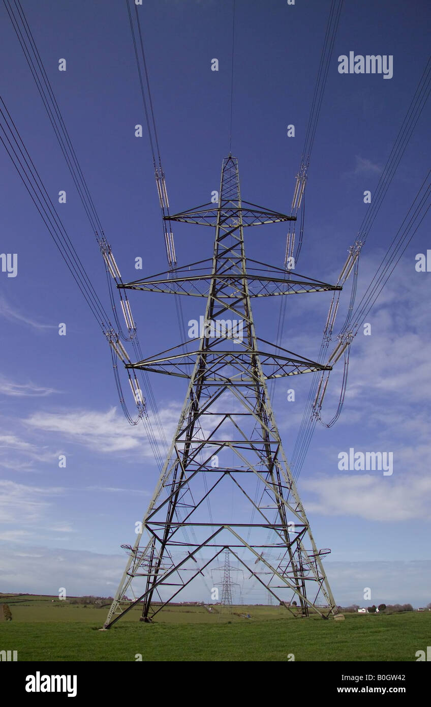 Blue sky electricity pylons hi-res stock photography and images - Alamy