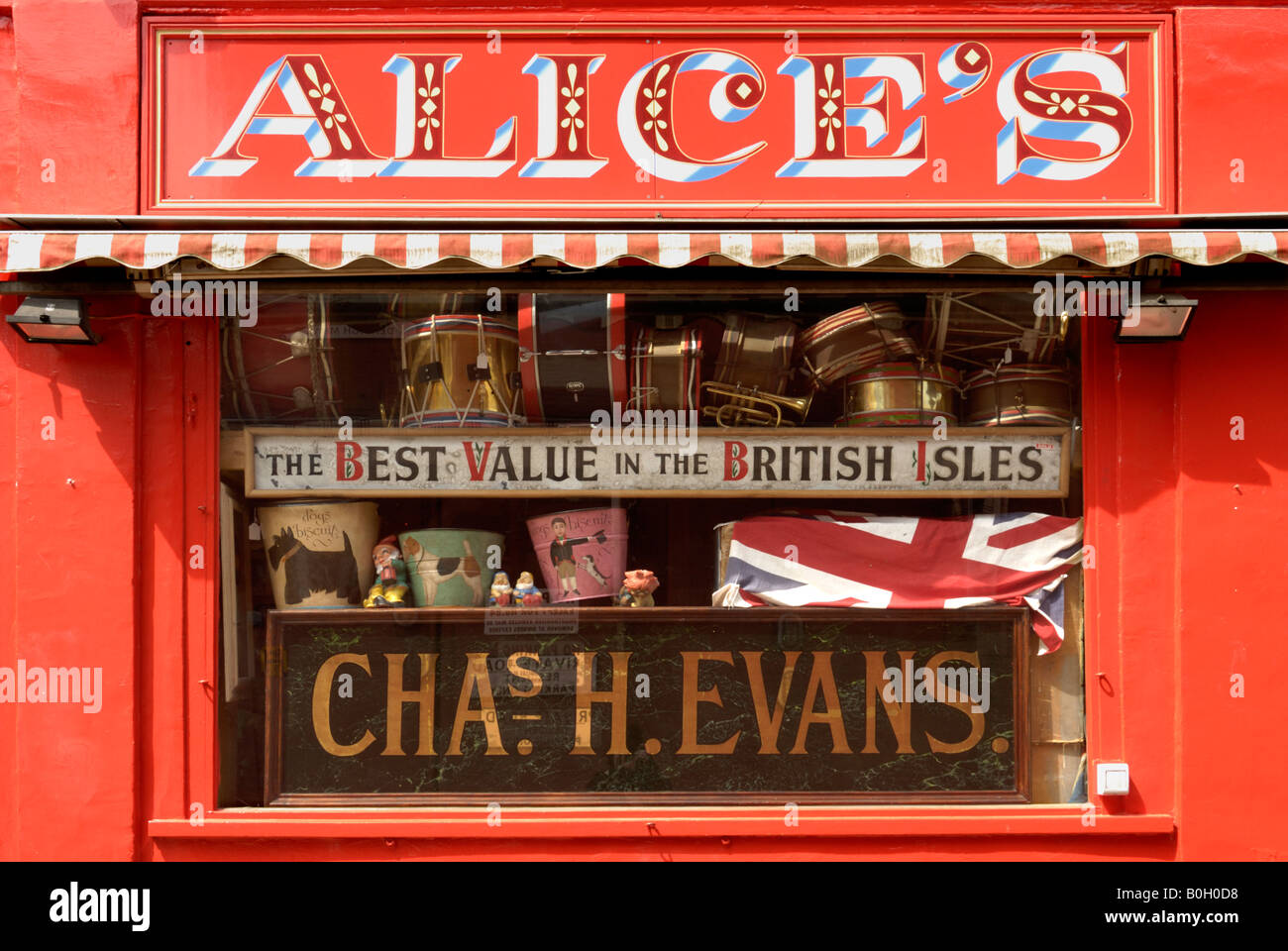 Alice's antiques shop in Portobello Road Stock Photo Alamy