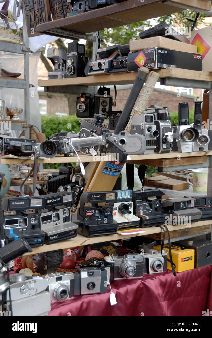 Antique cameras at Portobello Road Market Stock Photo Alamy