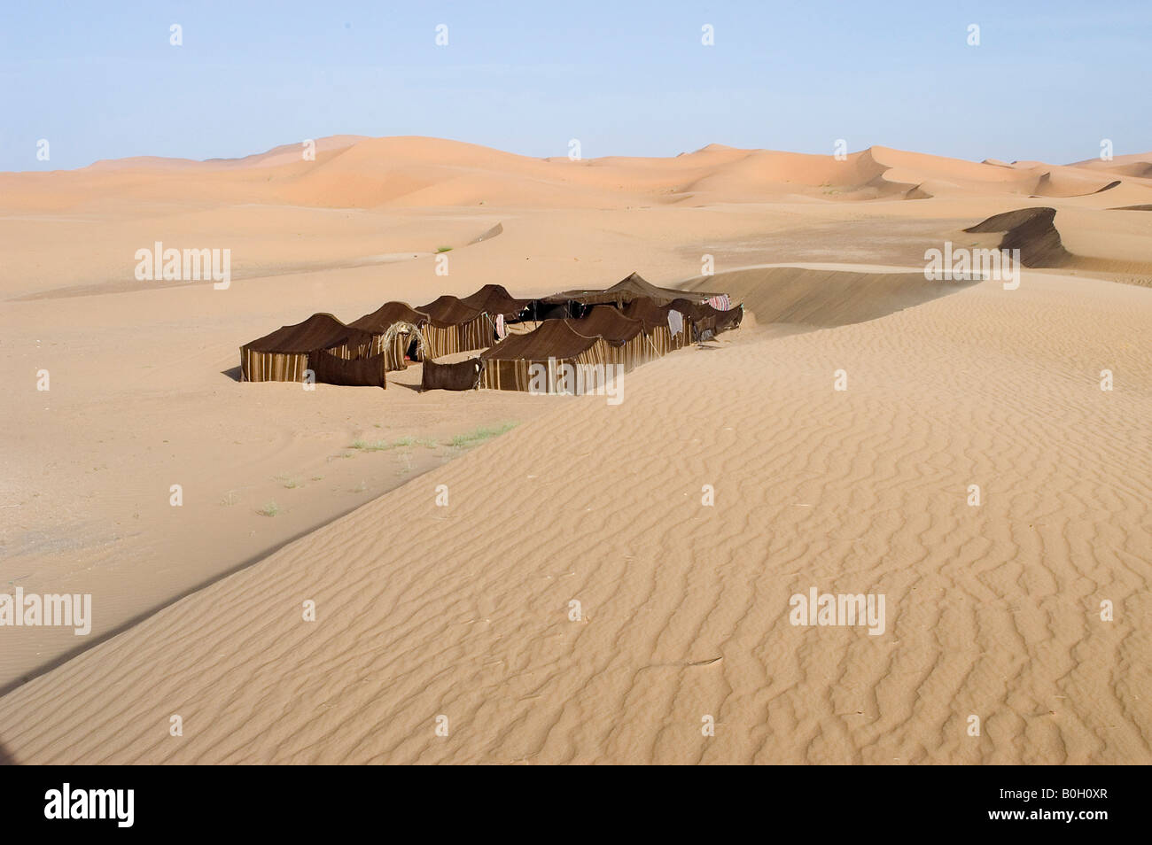 Le desert du Sud Marocain les dunes de Merzouga Stock Photo - Alamy