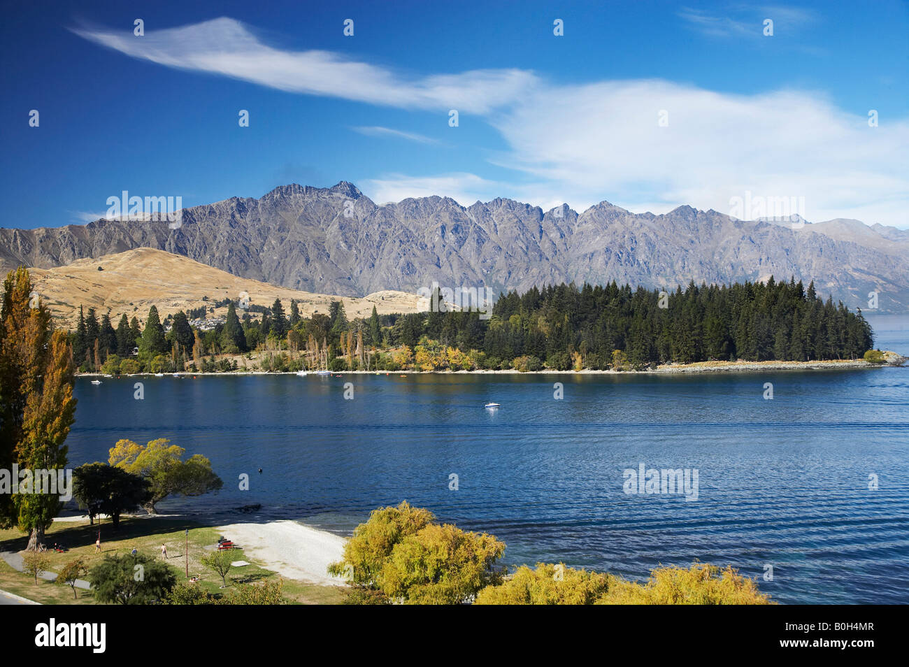 The Remarkables and Lake Wakatipu in Autumn Queenstown South Island New ...