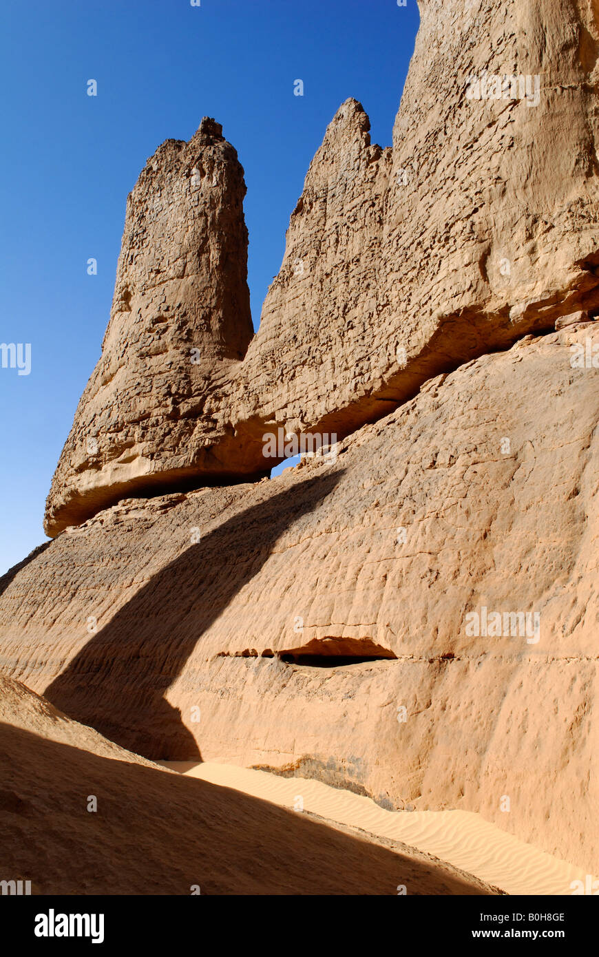 Eroded rock formations in the Sahara Desert, Tin Akachaker, Tassili du Hoggar, Wilaya Tamanrasset, Algeria, North Africa Stock Photo