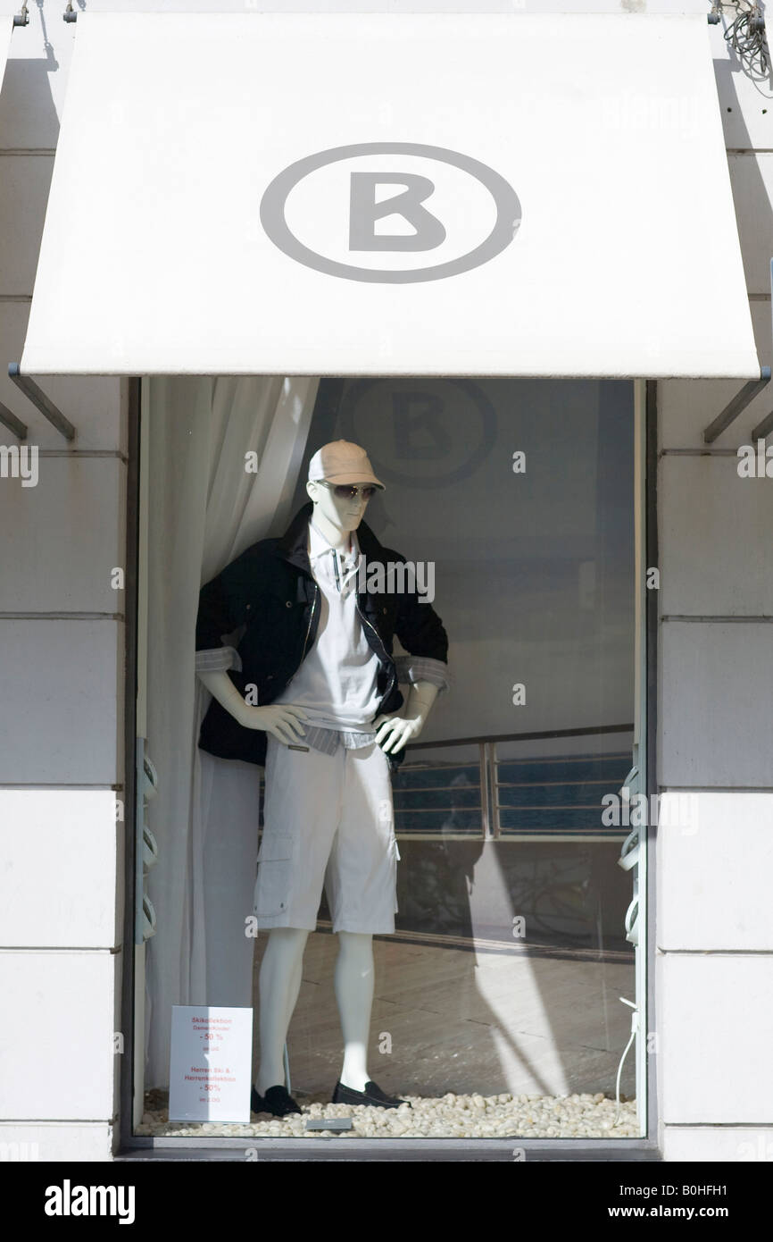 Male mannequin in the shop window of the Bogner fashion boutique on the Residenzstrasse, Munich, Bavaria, Germany Stock Photo