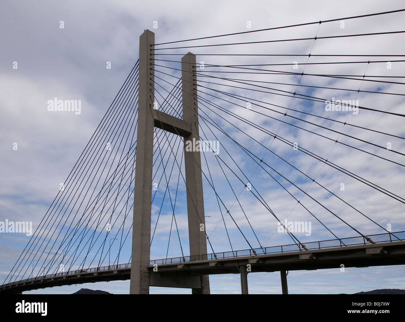 The Nordhordland bridge is a 1614m long complex consisting of a cable