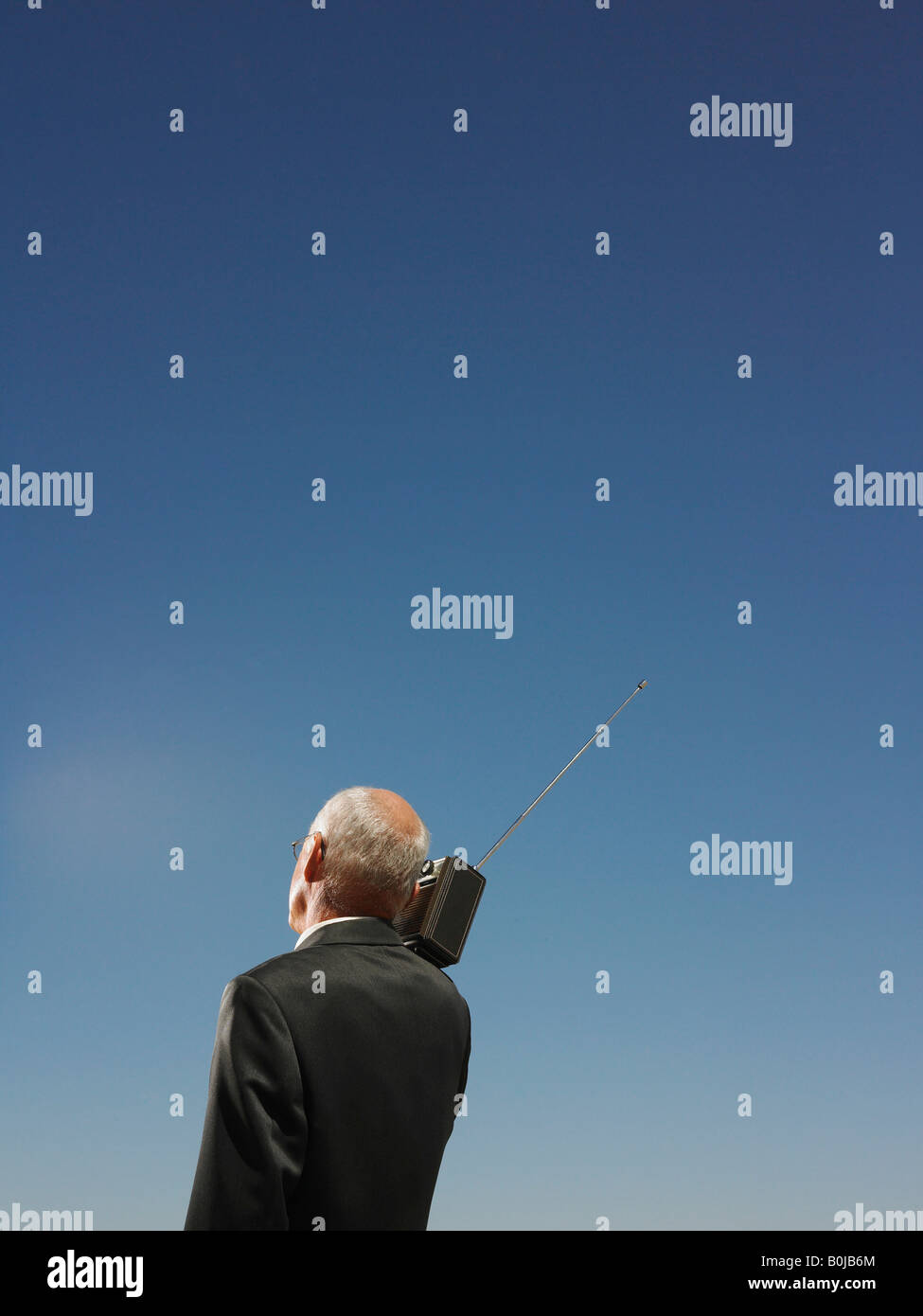 Man listening radio outside hi-res stock photography and images - Alamy